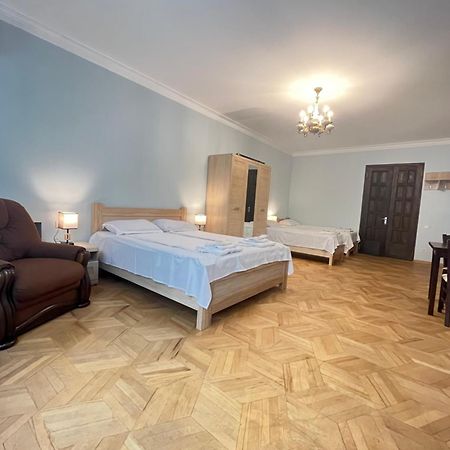 Vera City Center Apartment Тбилиси Экстерьер фото