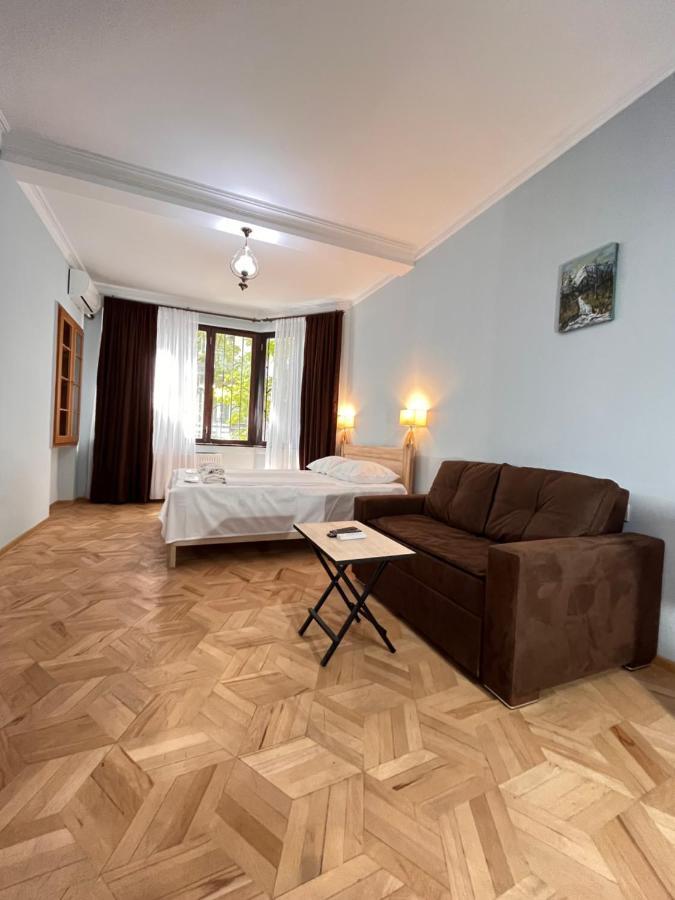 Vera City Center Apartment Тбилиси Экстерьер фото