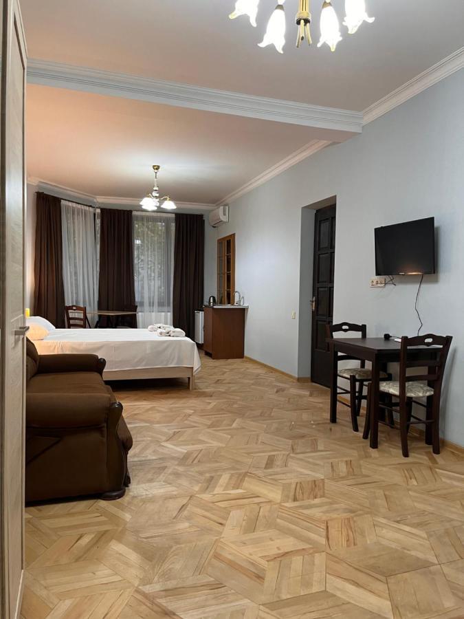Vera City Center Apartment Тбилиси Экстерьер фото