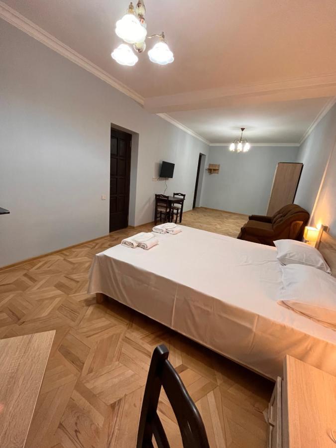 Vera City Center Apartment Тбилиси Экстерьер фото